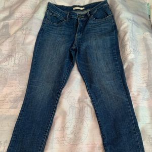 Levi’s cropped jeans